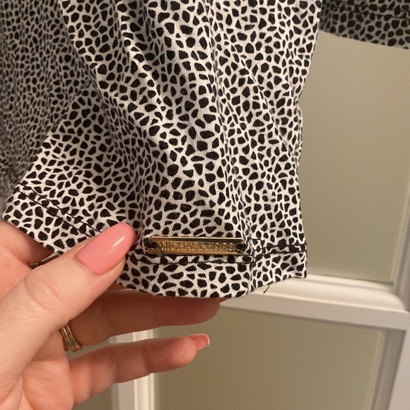 Michael Kors trumpet sleeve top - Picture 2 of 6